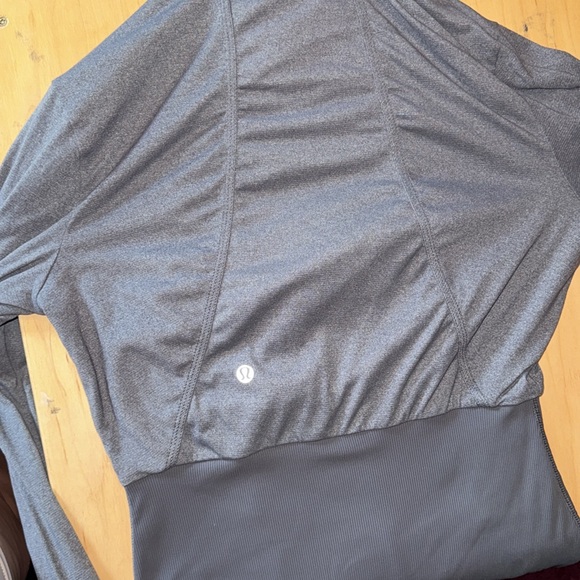 Lululemon Dance Studio Jacket III
Soot Light/Size 4 - Picture 7 of 8